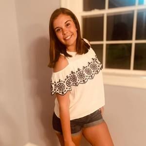 Meet your Posher, Carlee